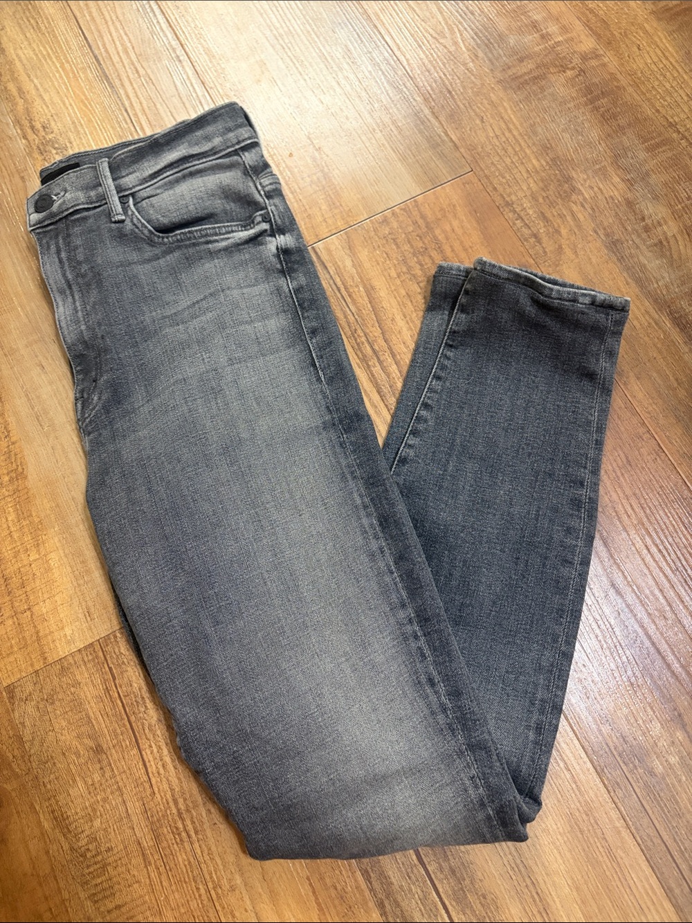 MOTHER Super swooner open late faded black denim jeans size 29
